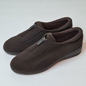 Keds Grasshopper ladies slip on NWOT